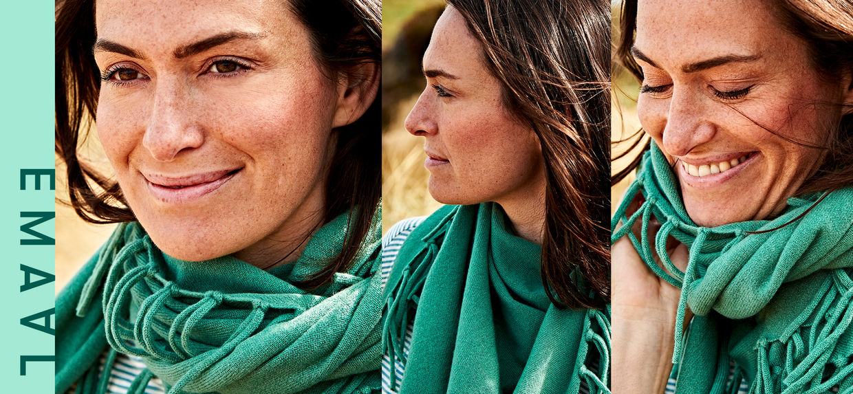 Kaschmir Dreiecksschal – vielseitig tragbar als Schal, Stola oder Cape | EMAAL CASHMERE