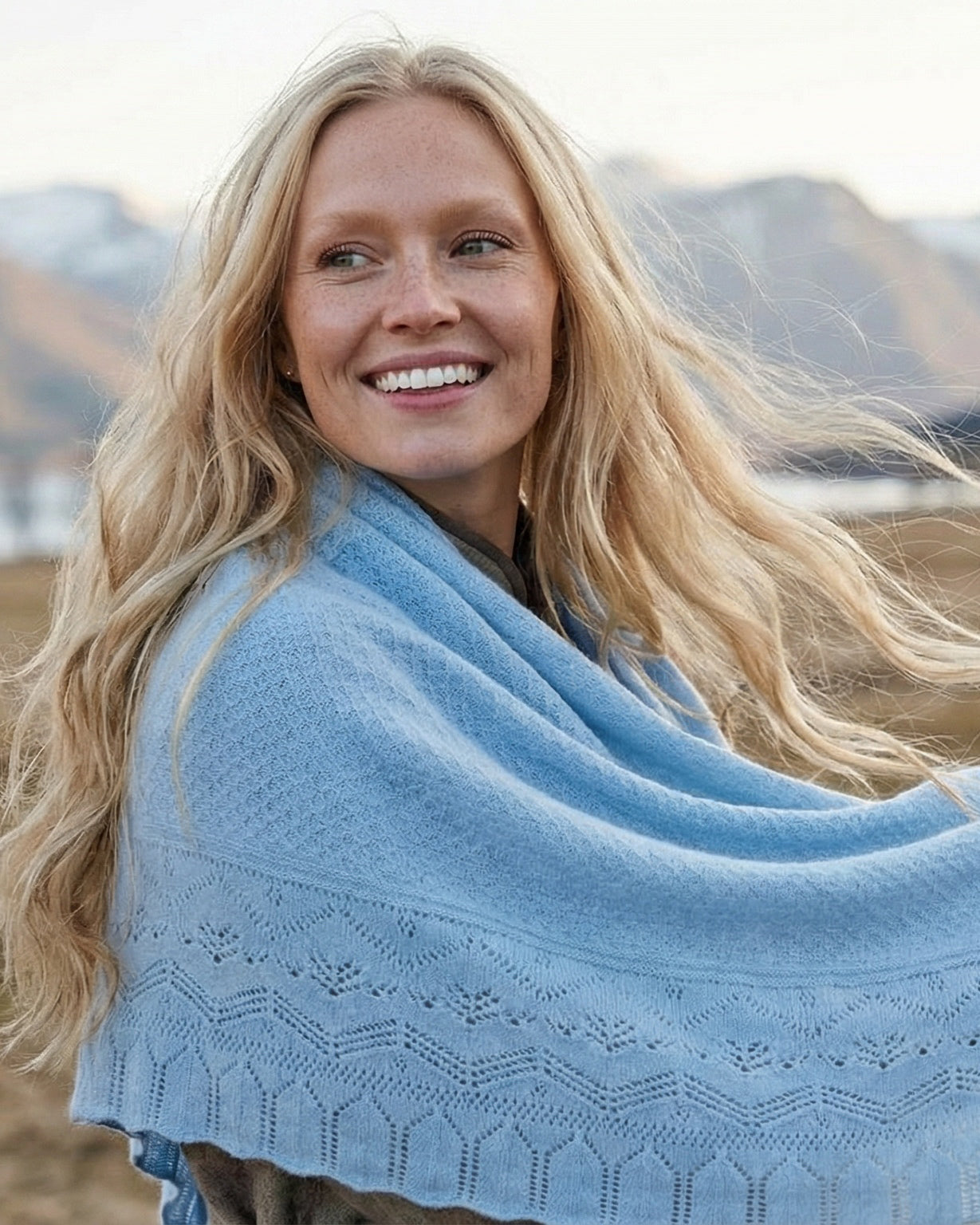 Paros Kaschmirdreieck Damen hellblau – 100% Kaschmir | EMAAL CASHMERE#Farbe_hellblau